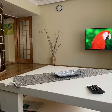 Central Apartment With City View พริเซรน ภายนอก รูปภาพ